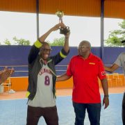 CAIMANEROS VENCEM QUADRANGULAR DE BASQUETEBOL  EM ALUSÃO AO MES DA PAZ
