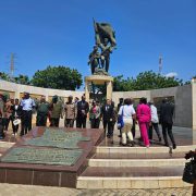 CAIMANEROS PARTICIPAM DO 64 ANIVERSÁRIO DA VITÓRIA DE PLAYA GIRÓN