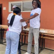 CAIMANEROS PRESTAM SOLIDARIEDADE PARTICIPANDO EM CONSULTAS MEDICA GRATUITAS NA COMUNA DA VILA FLOR