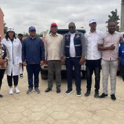 CAIMANEROS PRESTAM SOLIDARIEDADE PARTICIPANDO EM CONSULTAS MEDICA GRATUITAS NA COMUNA DA VILA FLOR