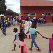 CAIMANEROS PRESTAM SOLIDARIEDADE PARTICIPANDO EM CONSULTAS MEDICA GRATUITAS NA COMUNA DA VILA FLOR