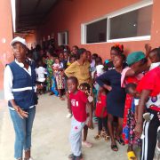 CAIMANEROS PRESTAM SOLIDARIEDADE PARTICIPANDO EM CONSULTAS MEDICA GRATUITAS NA COMUNA DA VILA FLOR